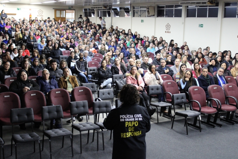 Noticia smed-e-defesa-civil-realizam-formacao-para-800-profissionais-de-educacao